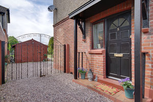 Front External- click for photo gallery